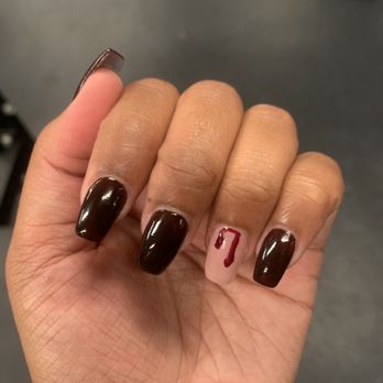 Oscar Nails Salon2 - Horrible nail design - Nail Salons Near Me - Bayside, New York