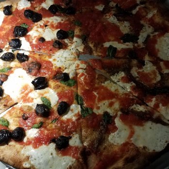 Juliana's - Waited online 45 minutes and it was well worth it. Delicious, beer was ice cold. Great service. - Pizza Near Me - Brooklyn, New York Juliana's - Waited online 45 minutes and it was well worth it. Delicious, beer was ice cold. Great service. - Pizza Near Me - Brooklyn, New York