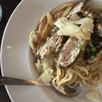 Hoppin' Johnz - Jerk chicken pasta (feature menu) - Southern Near Me - Elizabeth City, North Carolina Hoppin' Johnz - Jerk chicken pasta (feature menu) - Southern Near Me - Elizabeth City, North Carolina