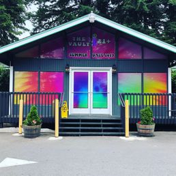 Exterior outside entrance of Skyline Sign & Wrap - Lake Stevens, Washington Exterior outside entrance of Skyline Sign & Wrap - Lake Stevens, Washington