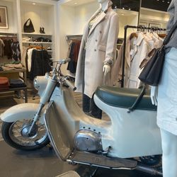 Banana Republic Factory Store