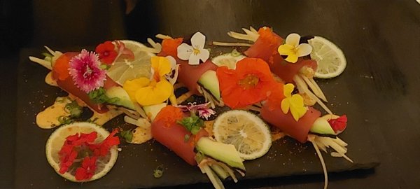 Saint Sushi Westmount by null