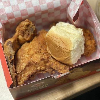 Crown Chicken And Grill - 3 Pieces Mixed Chicken with Side & Hawaiian Roll - American Near Me - Lancaster, California Crown Chicken And Grill - 3 Pieces Mixed Chicken with Side & Hawaiian Roll - American Near Me - Lancaster, California