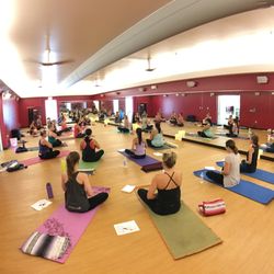 Yoga Pulse Studio - "Shake Up Your Chakras" workshop from July 2016