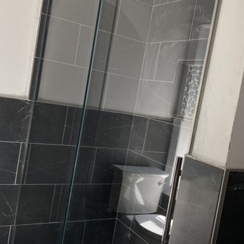 Upright Glass - Glass & Mirrors Near Me - Lodi, New Jersey
