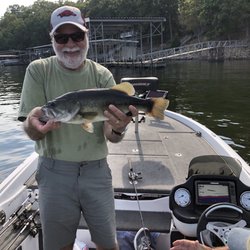 Big Ed's Guide Service - Capt Al fishing with Big Ed