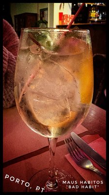 Maus Hábitos by null