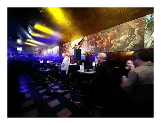 Simon's Tavern by null
