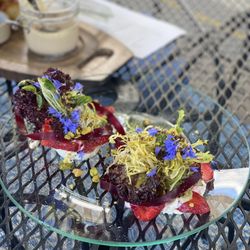 Pêche Restaurant - Strawberry salad