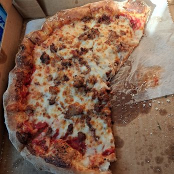 Pizza Land - Small Beef pizza - Italian Near Me - Abingdon, Virginia Pizza Land - Small Beef pizza - Italian Near Me - Abingdon, Virginia