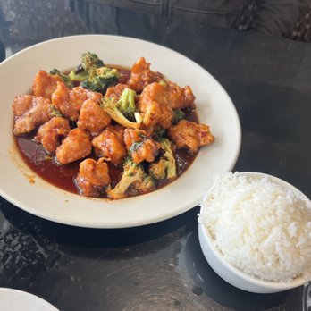 Mulan Asian Bistro East - Szechuan Chicken - Chinese Near Me - Memphis, Tennessee Mulan Asian Bistro East - Szechuan Chicken - Chinese Near Me - Memphis, Tennessee