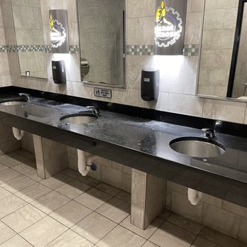 Planet Fitness - Two soap dispensers empty and no paper towels to wipe the sink so it always looks this bad. - Gyms Near Me - Rockaway, New Jersey Planet Fitness - Two soap dispensers empty and no paper towels to wipe the sink so it always looks this bad. - Gyms Near Me - Rockaway, New Jersey
