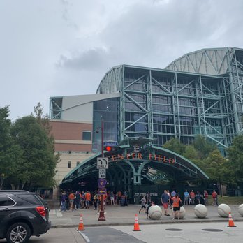 Daikin Park - Exterior - Stadiums & Arenas Near Me - Houston, Texas