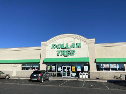 DOLLAR TREE - 3454 N. Salida St, Aurora, Colorado - Discount Store