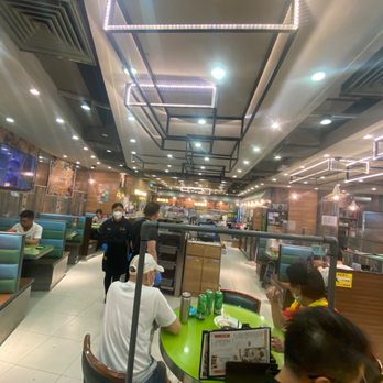 銀龍粉麵茶餐廳 - Inside - Hong Kong Style Cafe Near Me - Hong Kong, HK