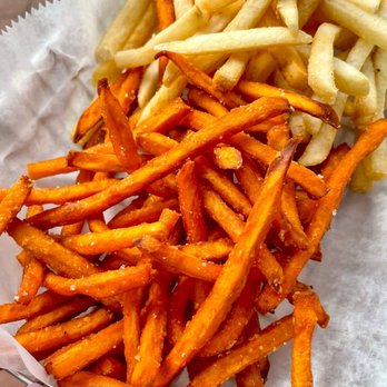 Burger 21 - Ballantyne - Half + Half Fries Side |Instagram @restaurant_aholic - Burgers Near Me - Charlotte, North Carolina