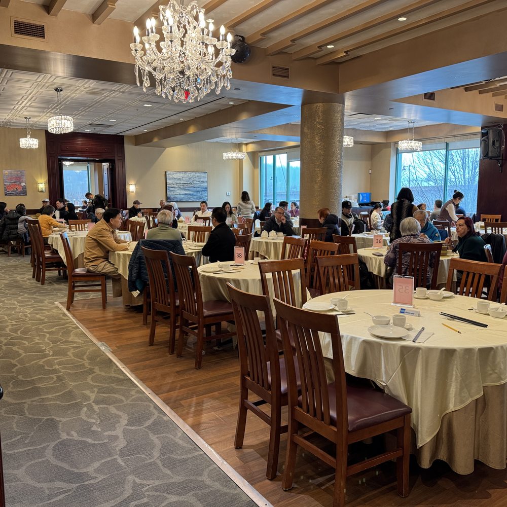 Lee Garden Seafood - Main dining area~ - Dim Sum Near Me - Coquitlam, British Columbia Lee Garden Seafood - Main dining area~ - Dim Sum Near Me - Coquitlam, British Columbia