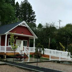 Lava Hot Springs West KOA Holiday - Year round Kottages and Cabins bring your own bedding and camp in style.
