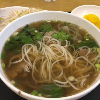 Pho 366 - Limão, coentro, hortelã, cebolinha, cebola, canela, incrível! - Vietnamese Near Me - São Paulo, SP