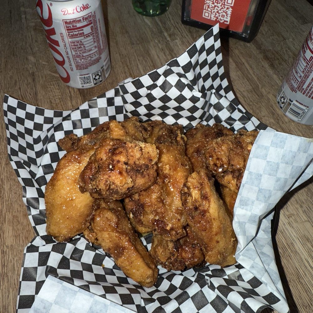Via Della Slice Shop - Hot Honey Wings - Pizza Near Me - Phoenix, Arizona Via Della Slice Shop - Hot Honey Wings - Pizza Near Me - Phoenix, Arizona