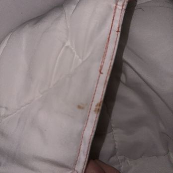 Hampton Inn & Suites San Clemente - Blood stained comforter. - Hotels Near Me - San Clemente, California Hampton Inn & Suites San Clemente - Blood stained comforter. - Hotels Near Me - San Clemente, California