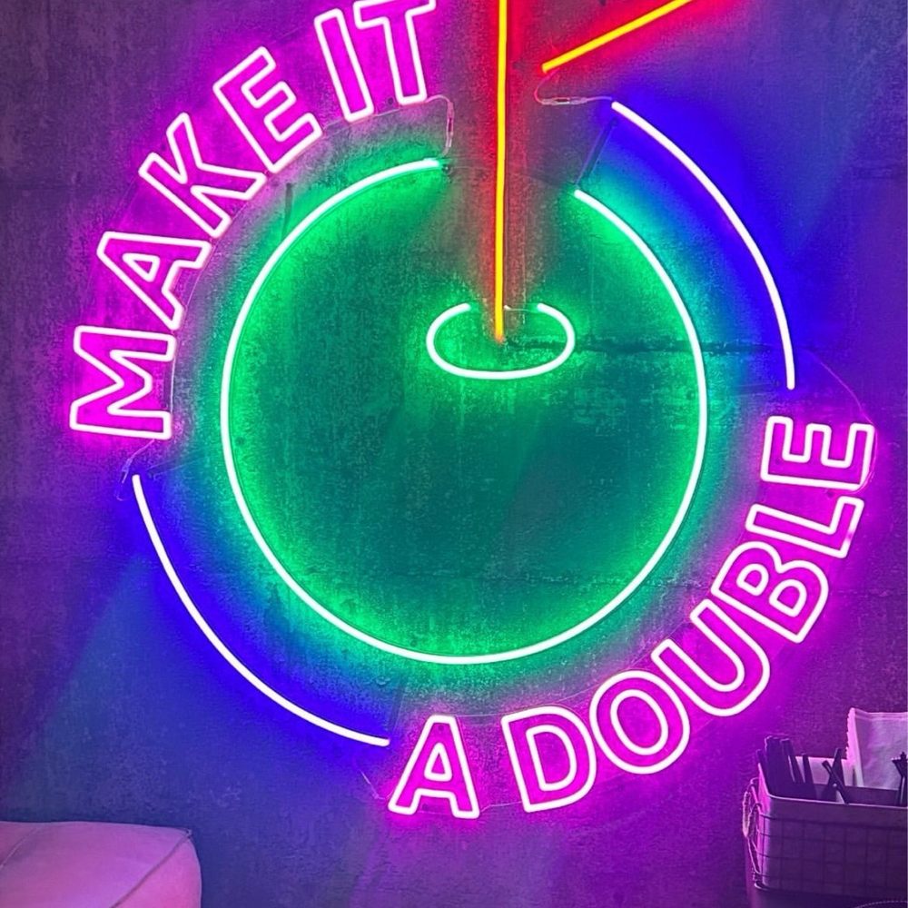 Five Iron Golf - Sports Bars Near Me - Detroit, Michigan