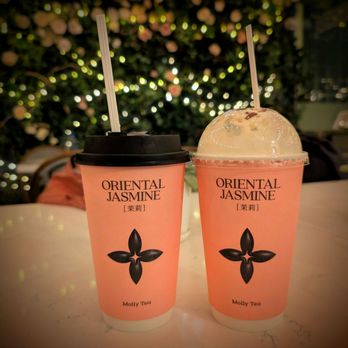 Molly Tea - Left - premium jasmine milk tea; right - snowy jasmine milk tea - Bubble Tea Near Me - Flushing, New York Molly Tea - Left - premium jasmine milk tea; right - snowy jasmine milk tea - Bubble Tea Near Me - Flushing, New York