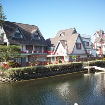 Venice Canals - watch this house at Halloween and Christmas! - Landmarks & Historical Buildings Near Me - Venice, California