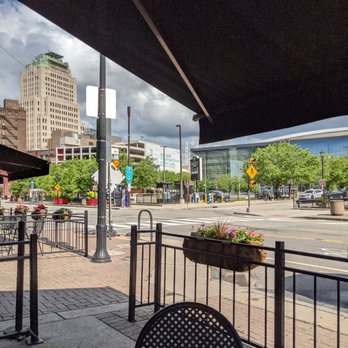 Flannery's Pub - Outdoors enjoying the weather and food! - Sports Bars Near Me - Cleveland, Ohio