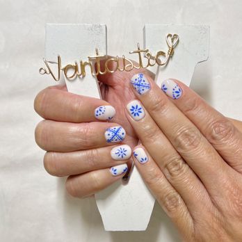 Vantastic Nails - Gel Manicure with design - Nail Technicians Near Me - Vienna, Virginia Vantastic Nails - Gel Manicure with design - Nail Technicians Near Me - Vienna, Virginia