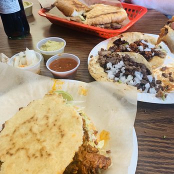Tacos DF - Gordita de chicharron, taco asada, taco chorizo, torta milanesa, salsa roja, gucamole salsa, habanero con cebollitas. - Mexican Near Me - Denver, Colorado