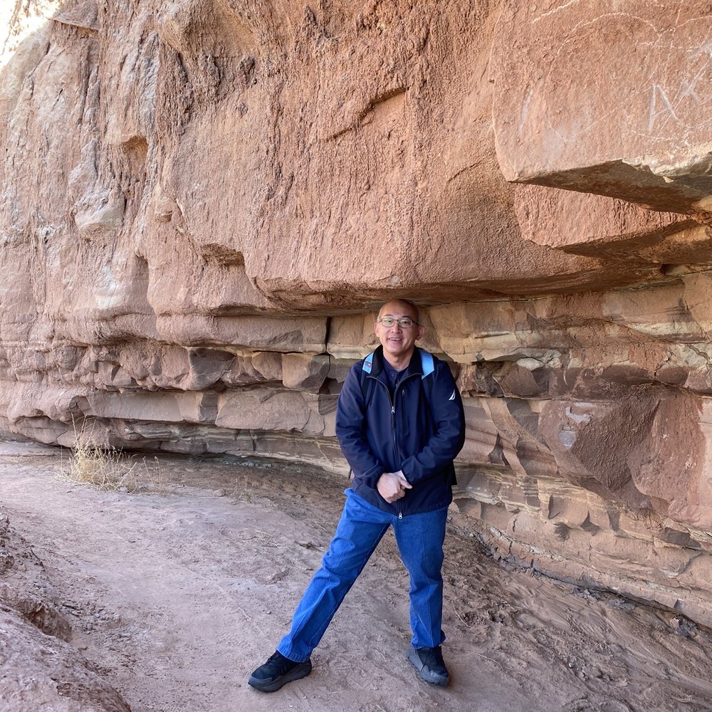 Toadstool Trailhead - Rock under the path - Hiking Near Me - Kanab, Utah Toadstool Trailhead - Rock under the path - Hiking Near Me - Kanab, Utah