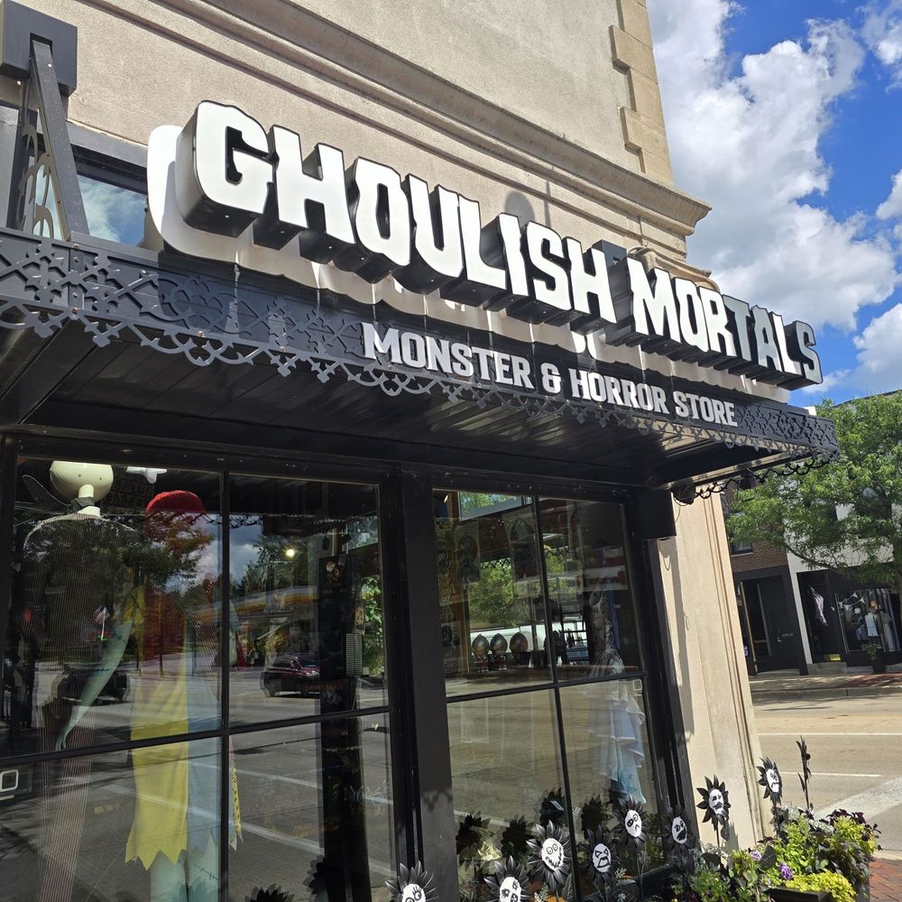 Ghoulish Mortals - Props Near Me - St. Charles, Illinois
