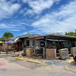 Dough Trader Pizza Company - Hidden restaurant!