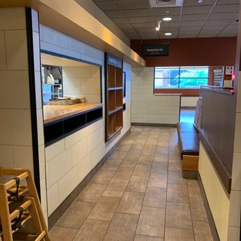 Panera Bread - Pick up counter and waiting area - Sandwiches Near Me - Glen Cove, New York Panera Bread - Pick up counter and waiting area - Sandwiches Near Me - Glen Cove, New York