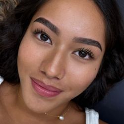 Taesthetics - Brow sculpt: brow shaping with brow fill in and brow gel.