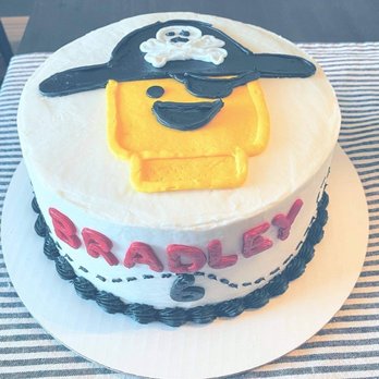 SmallCakes Omaha - Pirate LEGO Cake - Cupcakes Near Me - Papillion, Nebraska