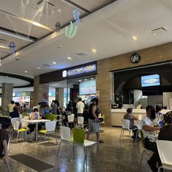 Puerto Paraíso - Food court