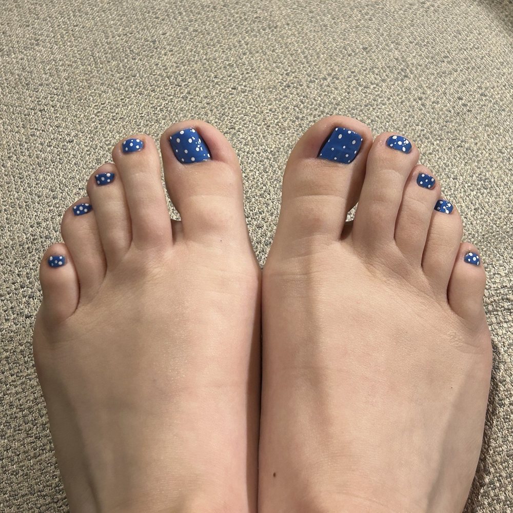 Polkadot nails with regular polish Polkadot nails with regular polish