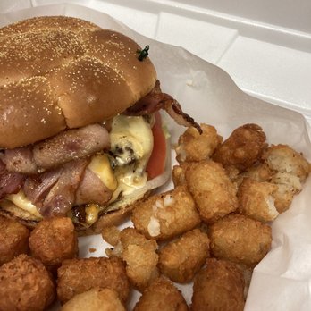 Timbers Restaurant & Lounge - Timber Burger and fried tots - Diners Near Me - Toledo, Oregon