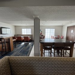 Holiday Inn Express Westley North- Patterson Area - Lobby