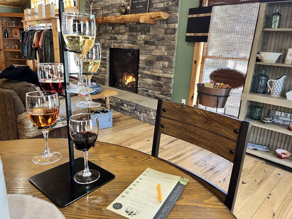 Seven Mountains Wine Cellars Logo