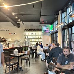 MidiCi The Neapolitan Pizza Company - Monterey - Inside seating