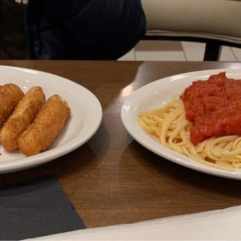 Potomac Pizza - Kids Linguini and an order of cheesy Mozzarella Sticks. - Pizza Near Me - Middle River, Maryland Potomac Pizza - Kids Linguini and an order of cheesy Mozzarella Sticks. - Pizza Near Me - Middle River, Maryland