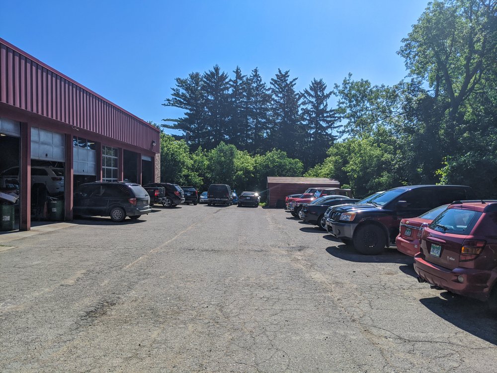 MR MUFFLER 10 Photos Auto Repair 67726 Van Dyke Rd, Washington