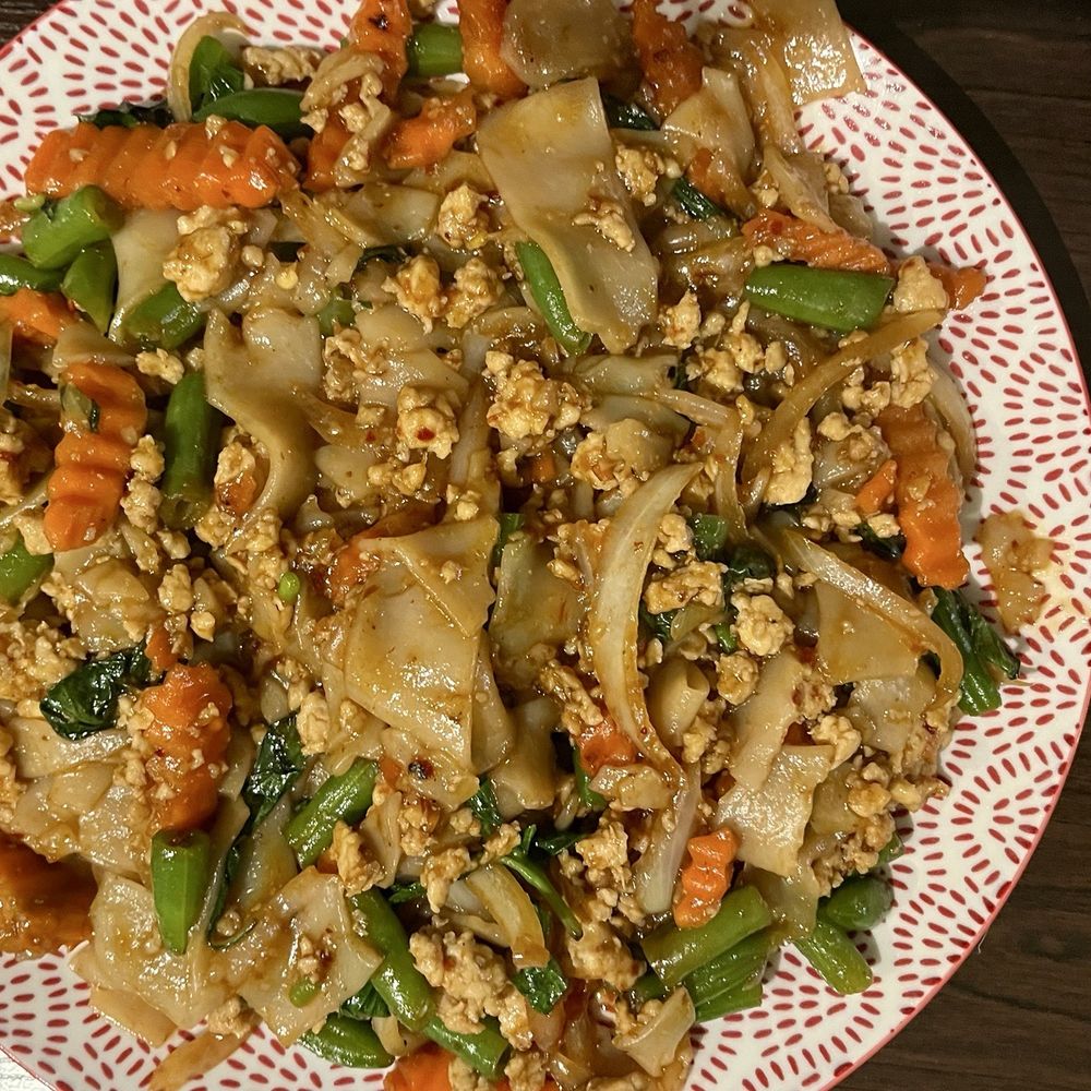 Yummy Thai - Spicy Crazy Noodle - Thai Near Me - Chicago, Illinois Yummy Thai - Spicy Crazy Noodle - Thai Near Me - Chicago, Illinois