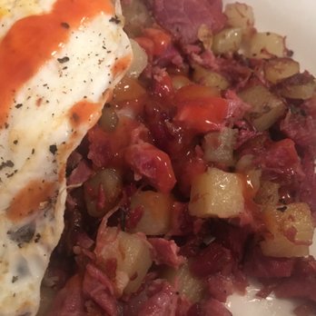Toast - Corn beef hash and eggs - Breakfast & Brunch Near Me - Montclair, New Jersey Toast - Corn beef hash and eggs - Breakfast & Brunch Near Me - Montclair, New Jersey