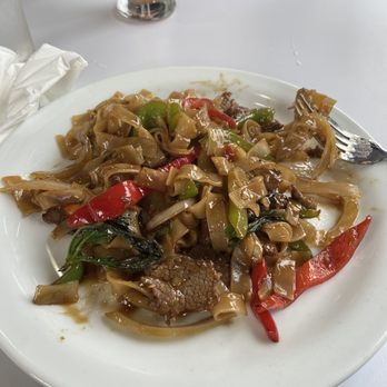 Thai Elephants II - Drunken noodle with beef (aka pad kee mao) - Thai Near Me - Summerville, South Carolina Thai Elephants II - Drunken noodle with beef (aka pad kee mao) - Thai Near Me - Summerville, South Carolina