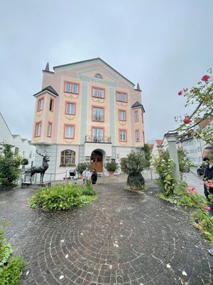 Hotel Hirsch by null