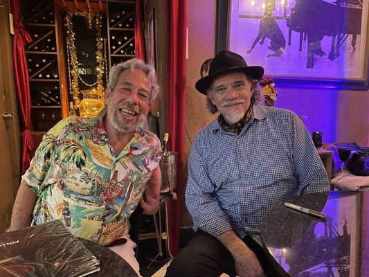 Carli‘s Fine Bistro and Piano by null